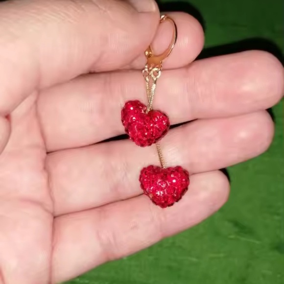 Glam Red Heart Drop Gold Earrings - Picture 5 of 6
